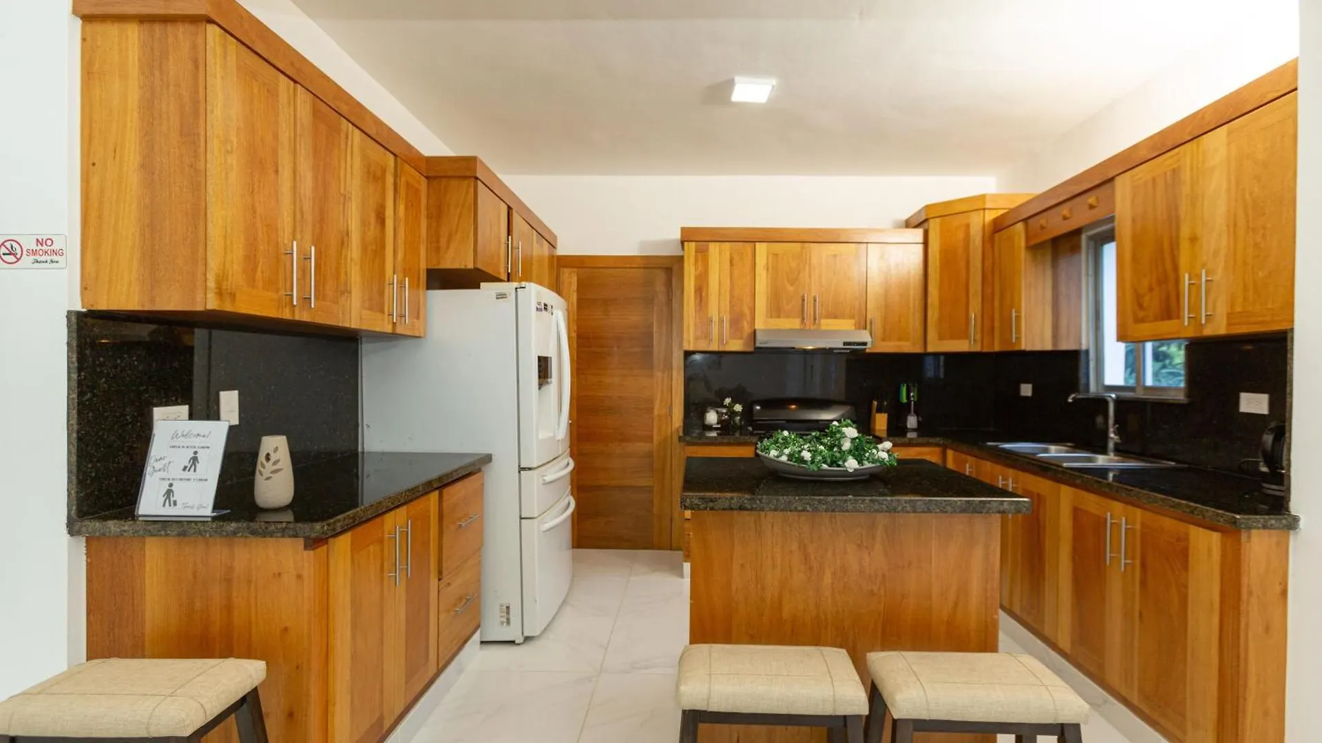 Crown Ll-Guest Friendly-3 Bedrooms-Pool-Close To Everything! Puerto Plata 0*,  Dominikánská republika